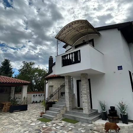 Apartment Family Friendly With A Swimming Pool - 22040